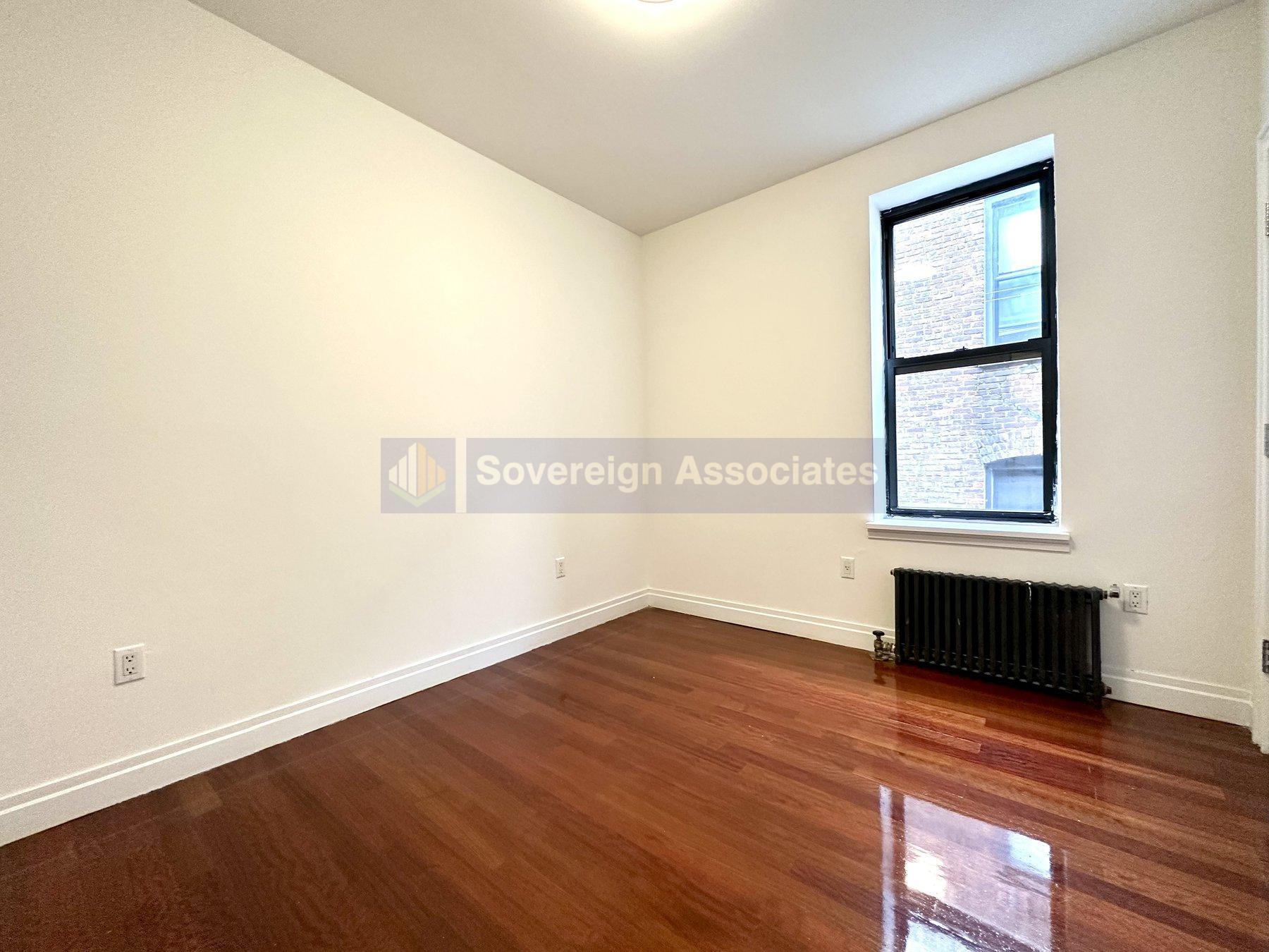 Building Photo - 607 W 137th St