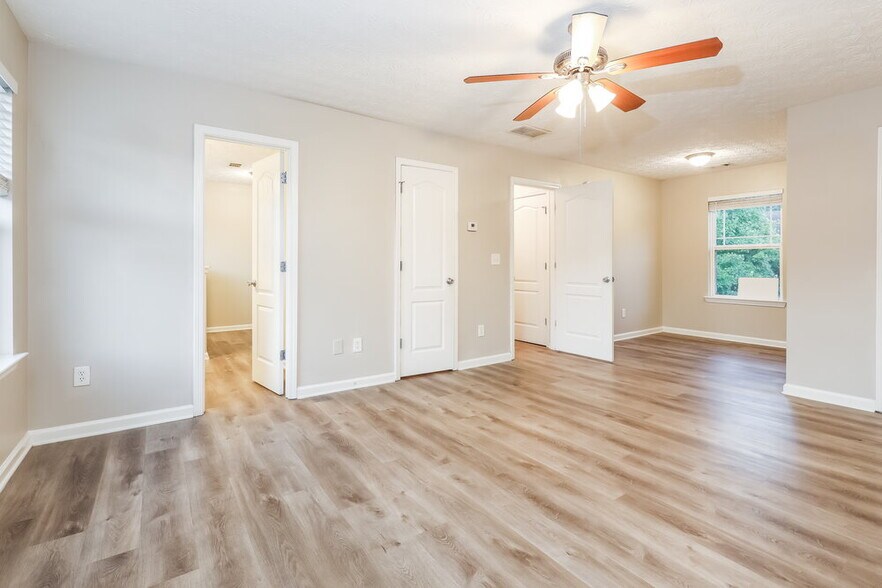 Building Photo - 4414 Rock Valley Dr