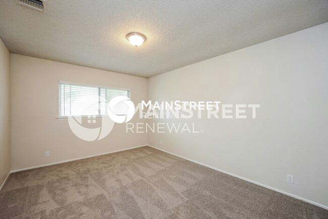 Building Photo - 9501 Chelmsford Dr