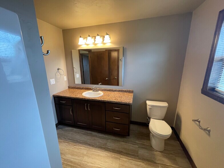 2ND BATH - 629 Diversity Dr