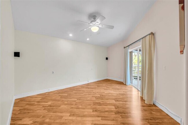 Building Photo - 5911 NW 59th Ave