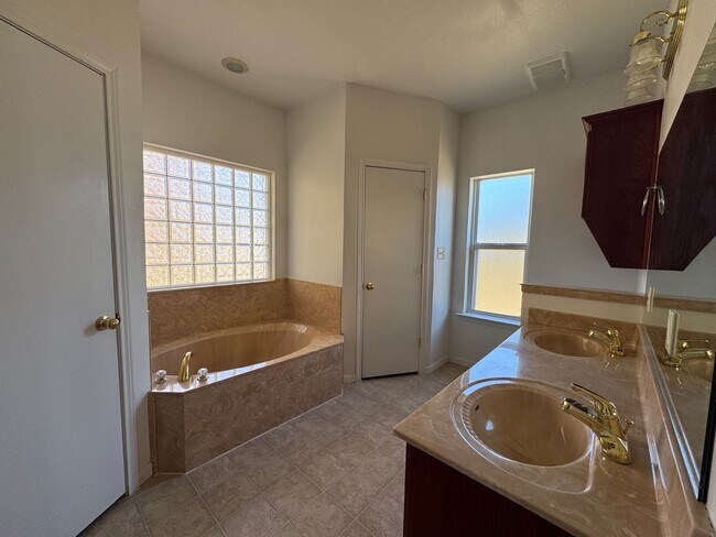 Building Photo - 3-Bedroom House for Rent in Killeen