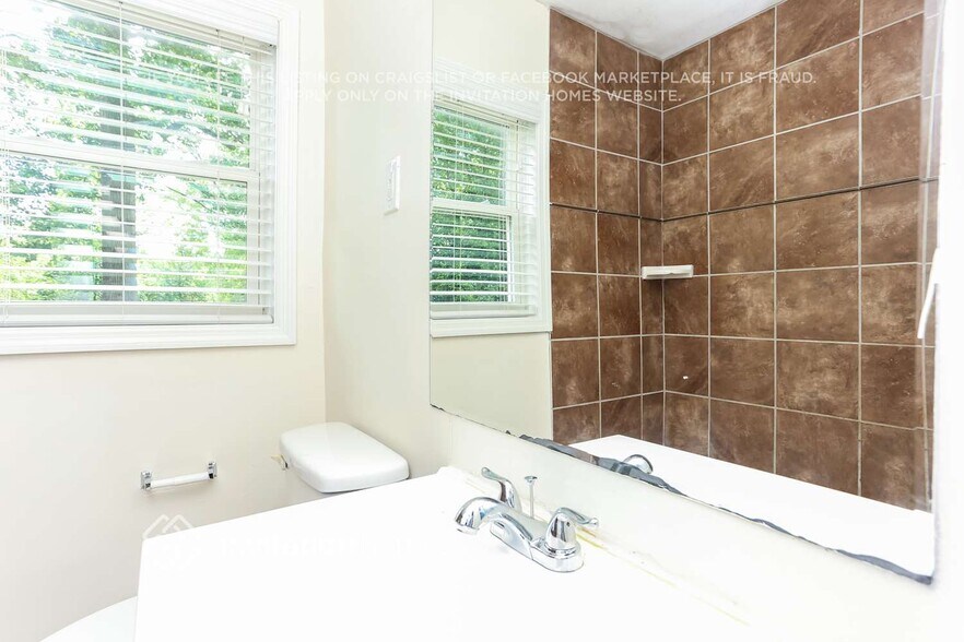 Building Photo - 2771 Joyce Ave