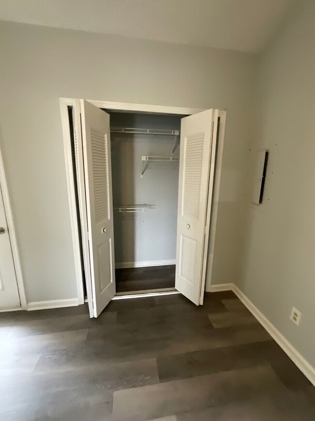 Building Photo - Charming Condo in Churchland Southwest