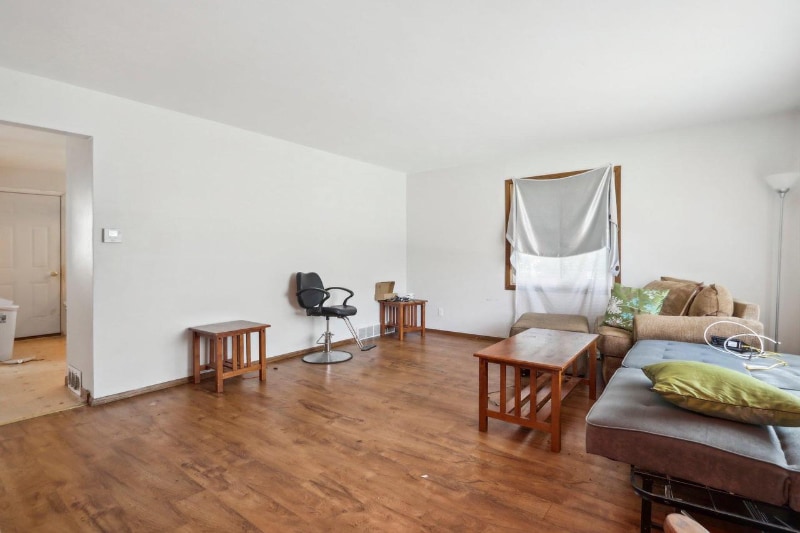 Building Photo - 418-420 S Summit St