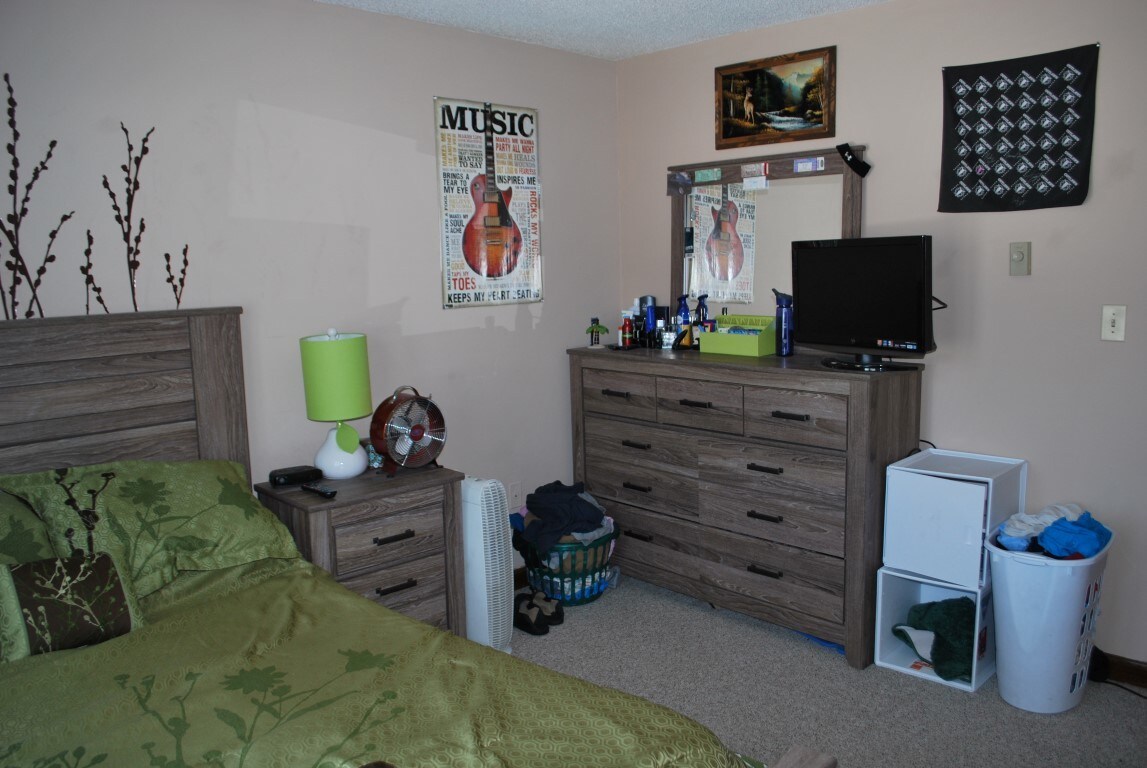 Building Photo - 667 Geyser Rd