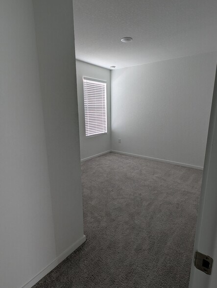 Building Photo - 422 Argyle Hl