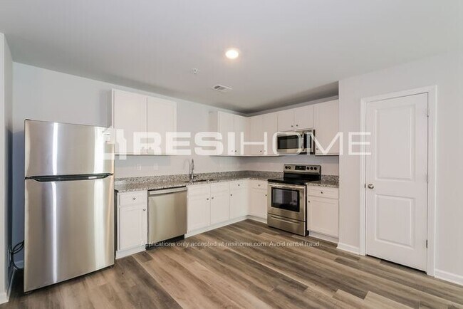 Building Photo - 145 Wellbrook Ct NE