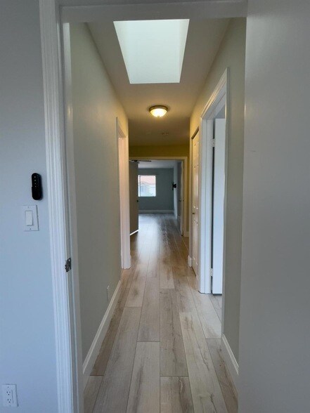 Building Photo - 6817 Via Regina