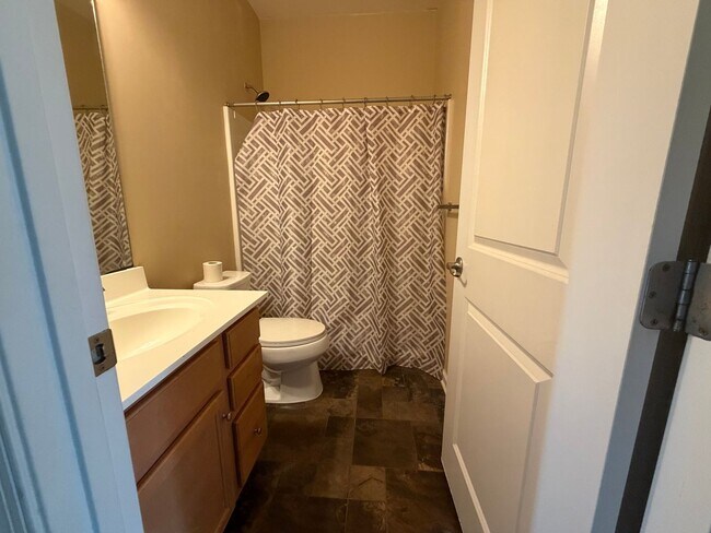 Building Photo - 4376 Pickney Ln