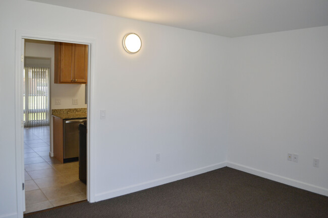 Main Bedroom. - 452 S Main St