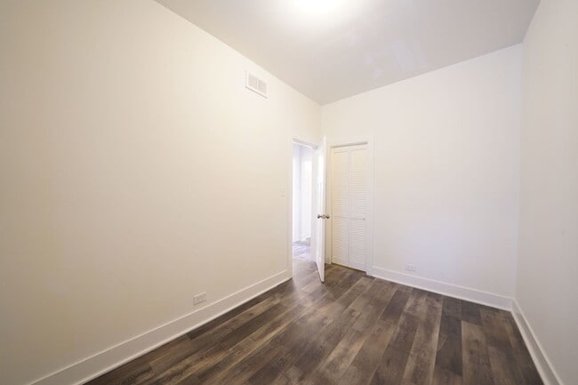 Building Photo - 1041 W Taylor St