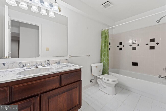 Building Photo - 7500 S Valley Dr