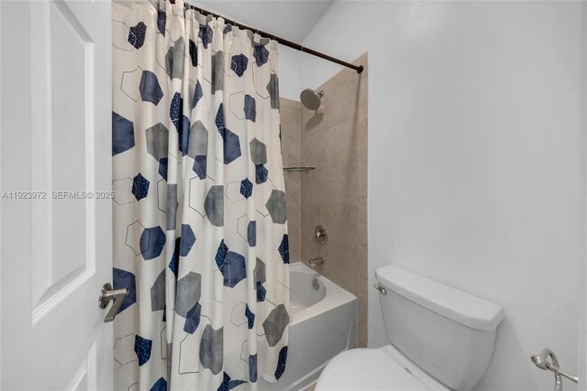 Building Photo - 268 NE 210th Way