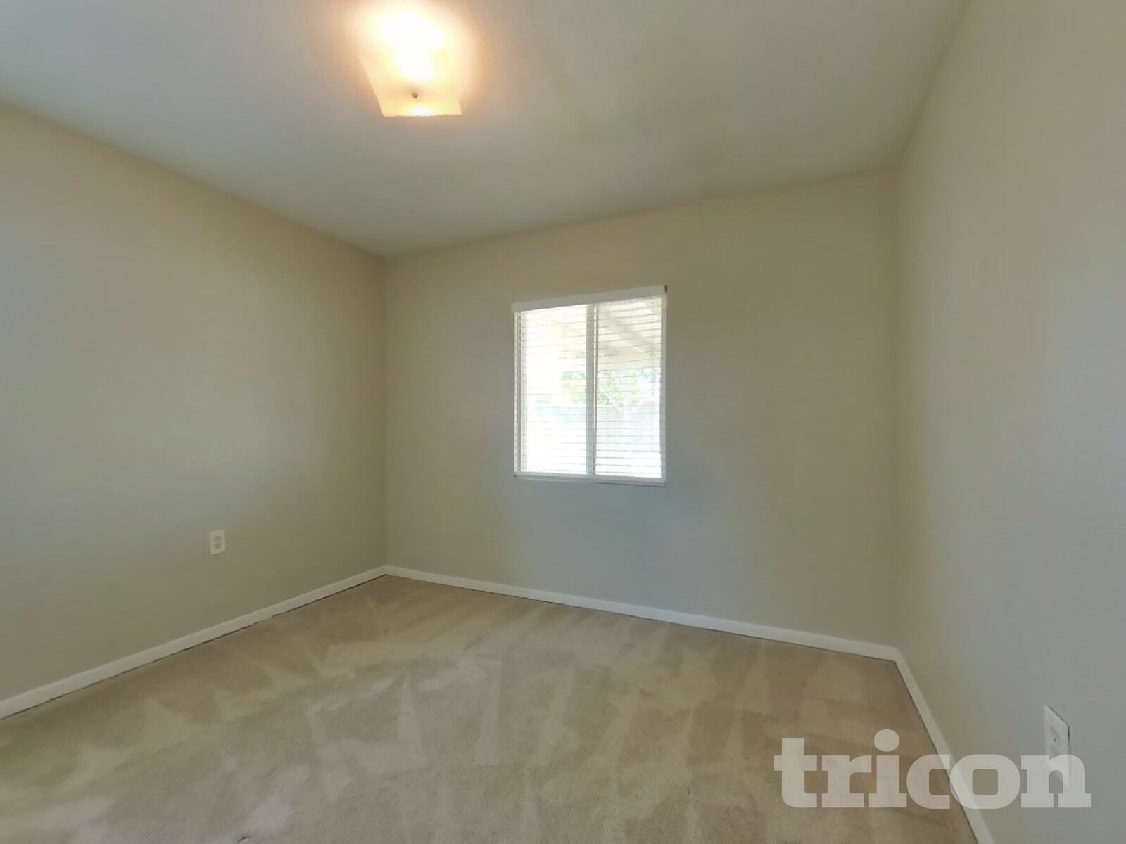 Building Photo - 3290 Conejo Dr