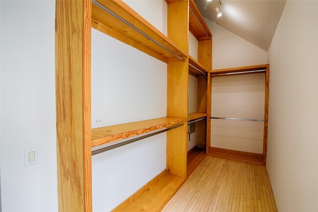 Building Photo - 730 Tulane St