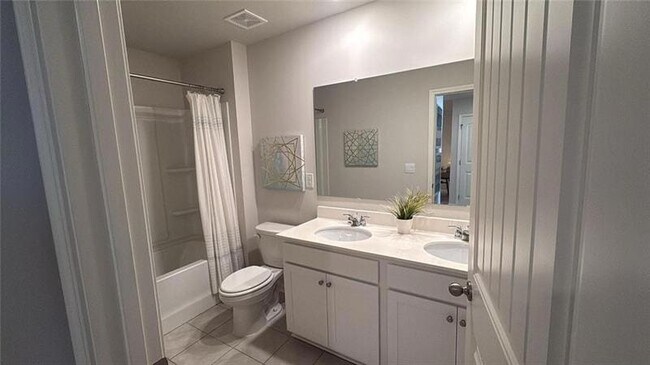 Building Photo - 2485 Poppy Ct