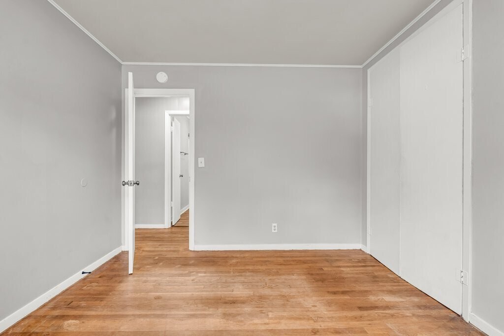 Building Photo - 137 Poplar St