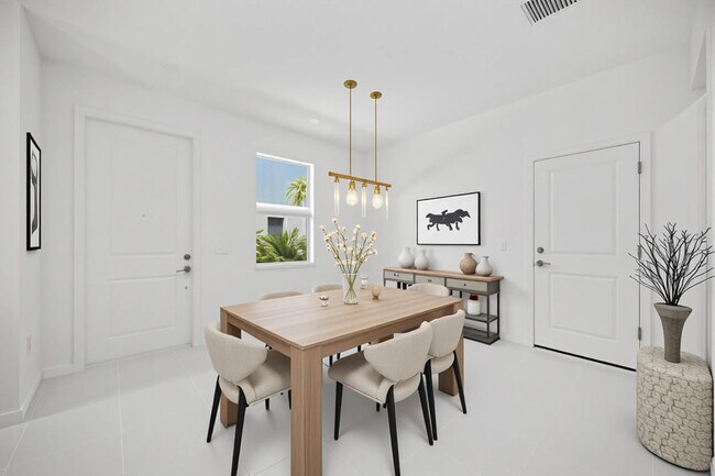 Building Photo - 4520 Longwood Lk Sq