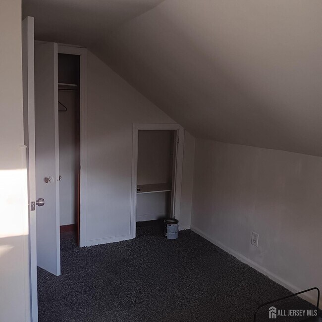 Building Photo - 274 Main St