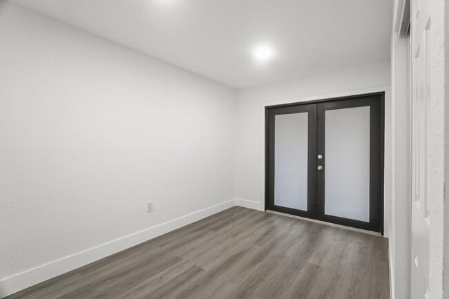 Building Photo - 20731 NW 41st Ave