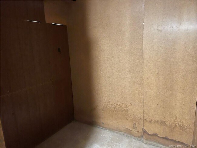 Building Photo - 787 Farmington Ave