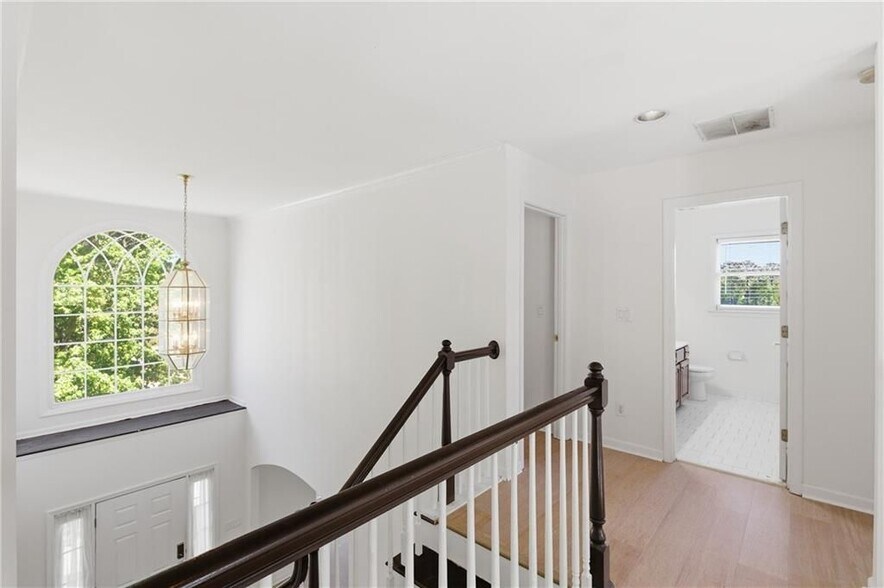Building Photo - 1702 Clay Brooke Ct SE
