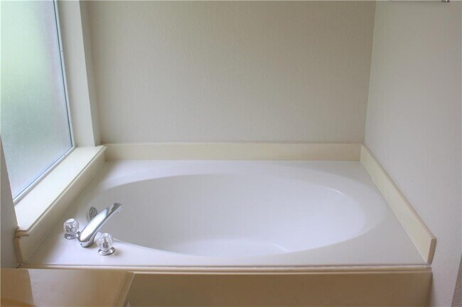 Building Photo - 4920 Calhoun Canyon Loop