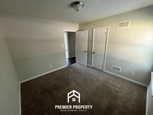 Building Photo - 5246 Millbranch Rd