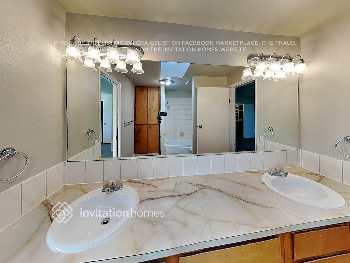 Building Photo - 13712 SE 170th St