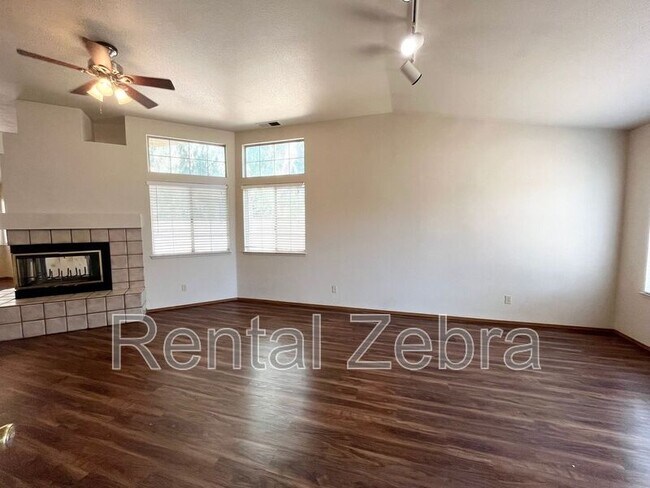 Building Photo - 3487 Tres Logos Dr