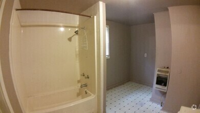 Building Photo - 2 Bedroom House Near Downtown OKC