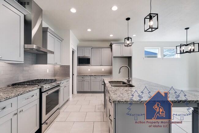 Building Photo - 2539 Bottle Brush Ave