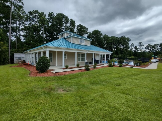 Building Photo - 302 Savannah Dr