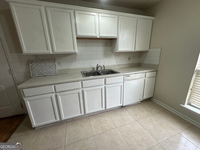 Building Photo - 465 Eagles Crossing Cir