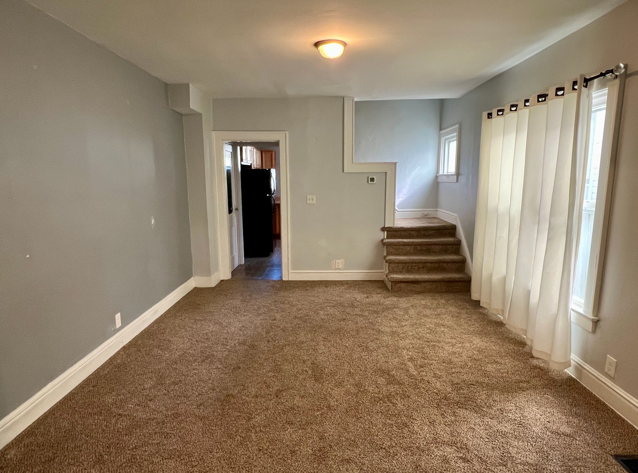 Building Photo - 212 E Hudson St