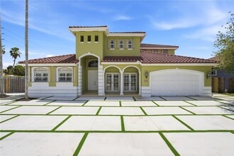 Building Photo - 15203 SW 142nd Ave