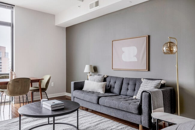 Building Photo - 4918 St Elmo Ave