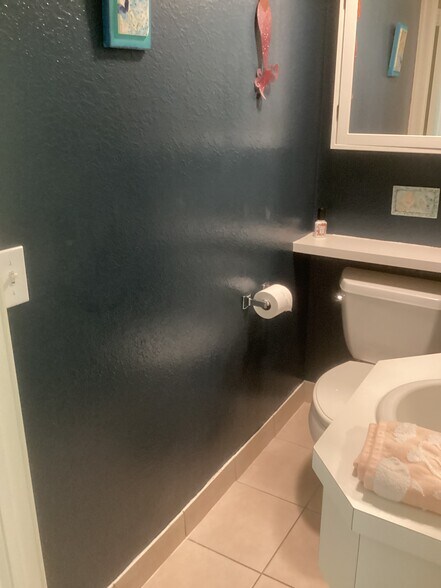 Half bath first floor - 63 Seaside North Ct