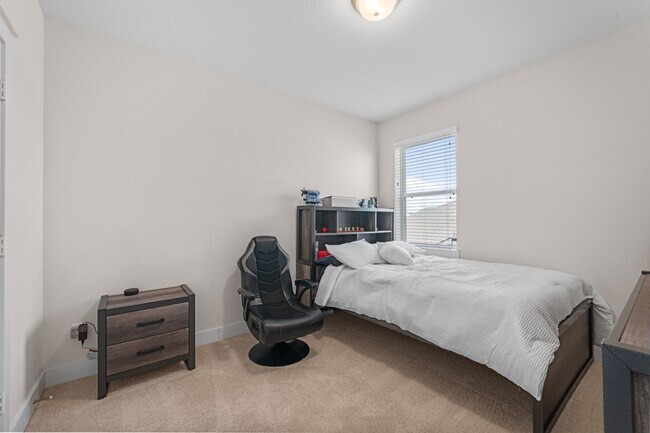 Building Photo - 28750 Shoalhaven Ct