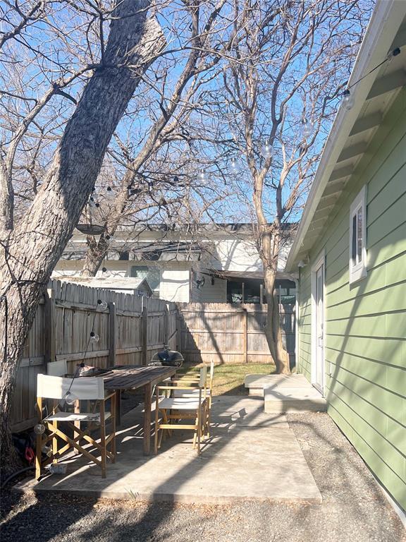 Building Photo - 4800 Duval St