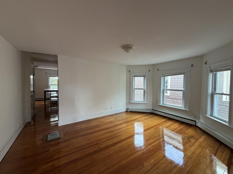 Building Photo - 94 Morrison Ave