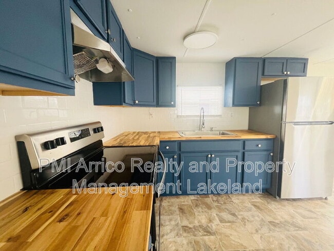 Building Photo - 550 Woodpecker Pike
