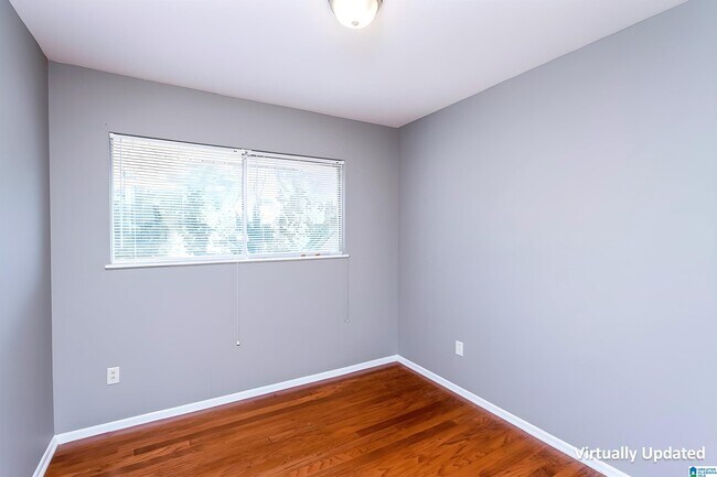 Building Photo - 1112 S Gale Dr