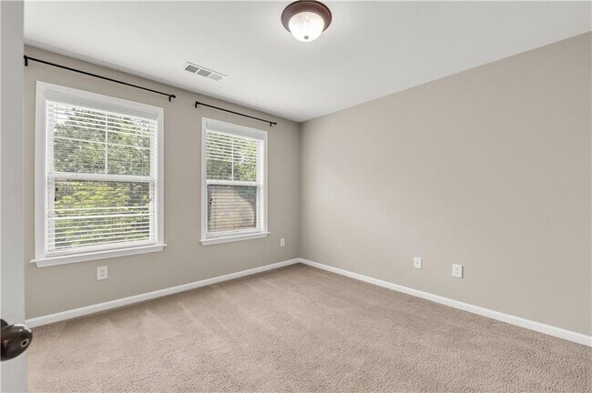 Building Photo - 501 Grove Field Ct NW