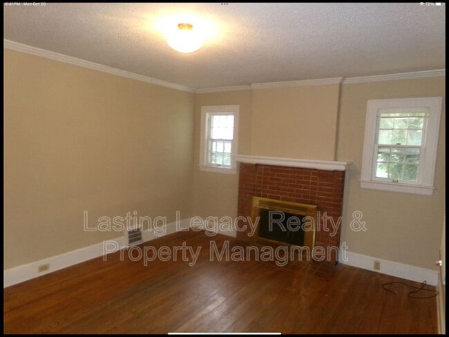 Building Photo - 708 S Broad St