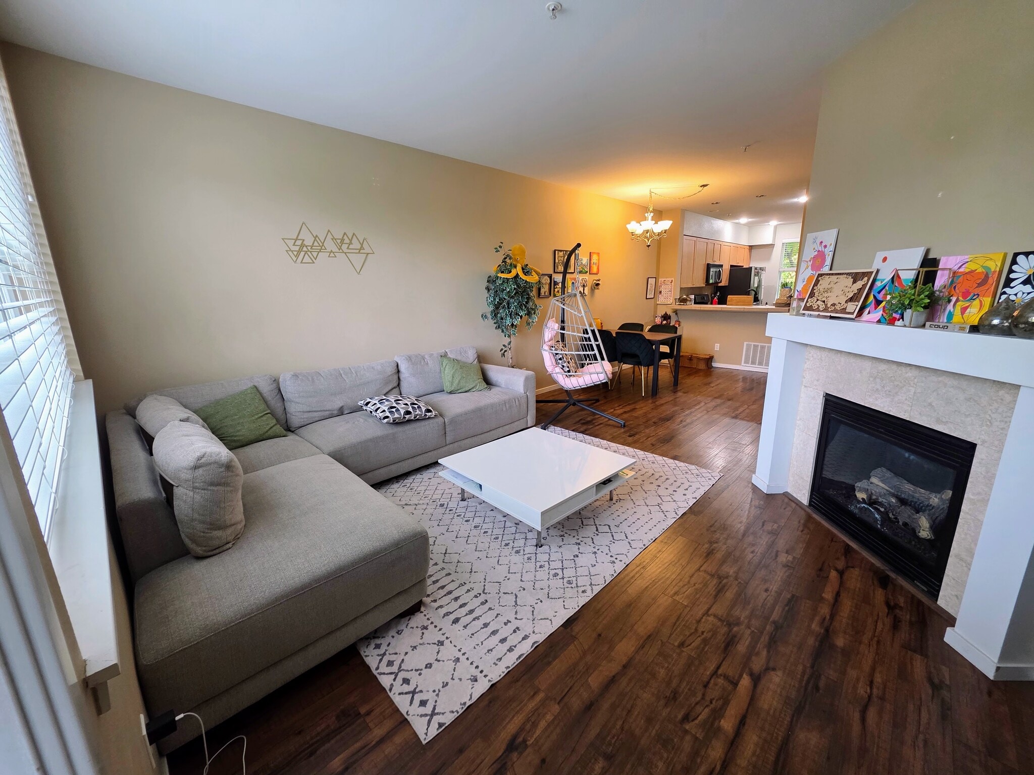 Living room 2 - 10903 124th Ave NE