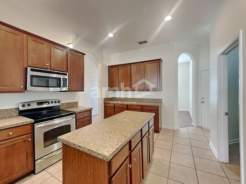 Building Photo - 2532 Creekfront Dr