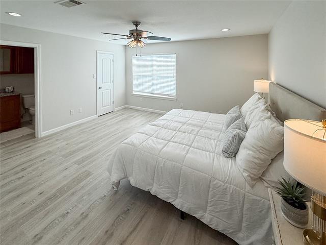 Building Photo - 901 W Munson St