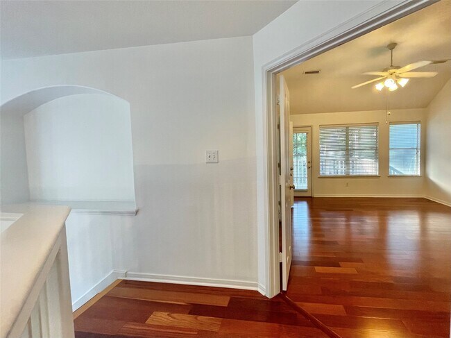 Building Photo - 11 Dalea Pl